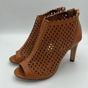Pierre Dumas Lattice Suede Tan Ankle Heel with Peep Toe 7.5 B69